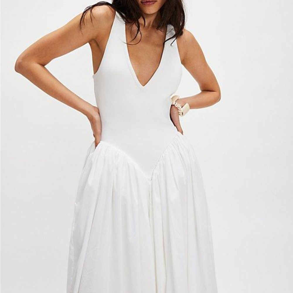 Ronny Kobo
Sirinda V-Neck Pleated Dress - NWT